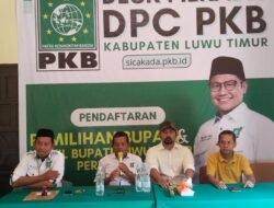 Kembalikan formulir di PKB, Akbar didampingi Najamuddin