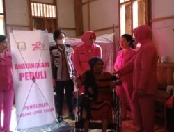 Bhayangkara Peduli Berikan Kursi Roda kepada Ibu Disabilitas di Tarabbi