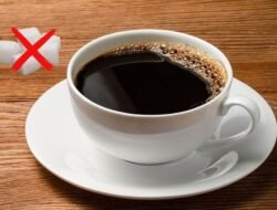 Apa Efek Minum Kopi Tanpa Gula Tiap Hari: Manfaat dan Risiko