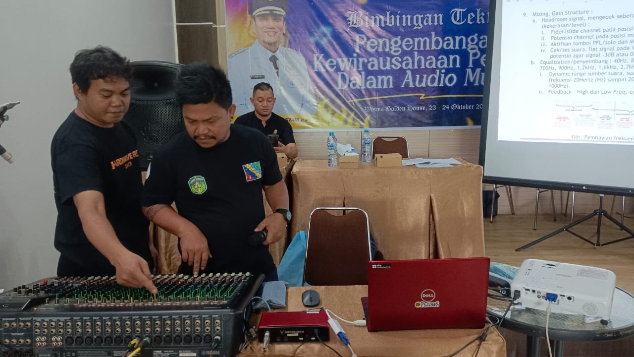 Musisi Lutim Antusias Ikuti Bimtek Kewirausahaan Pemuda
