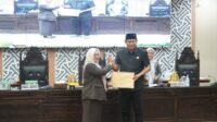 Pemkab Lutim Serahkan Ranperda APBD 2026, Fokus pada Peningkatan Layanan Publik dan Infrastruktur