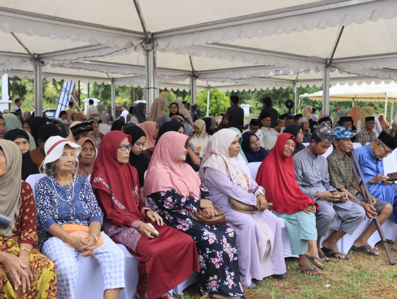 Bupati Irwan Tegaskan Akuntabilitas Penyaluran Bantuan Lansia di Bulan Ramadhan