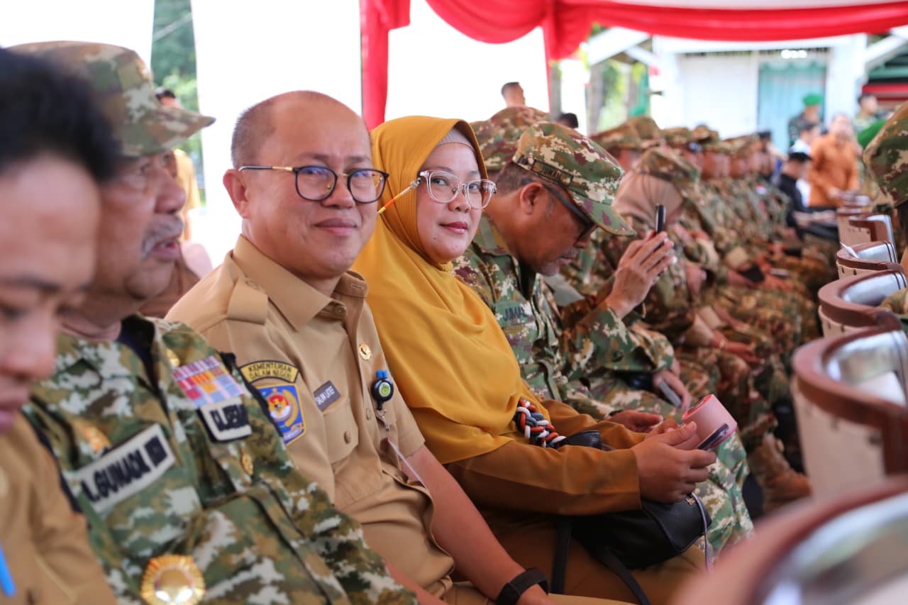 Perkuat Bela Negara, 8 ASN Lutim Ikuti Latsarmil Komcad di Gowa