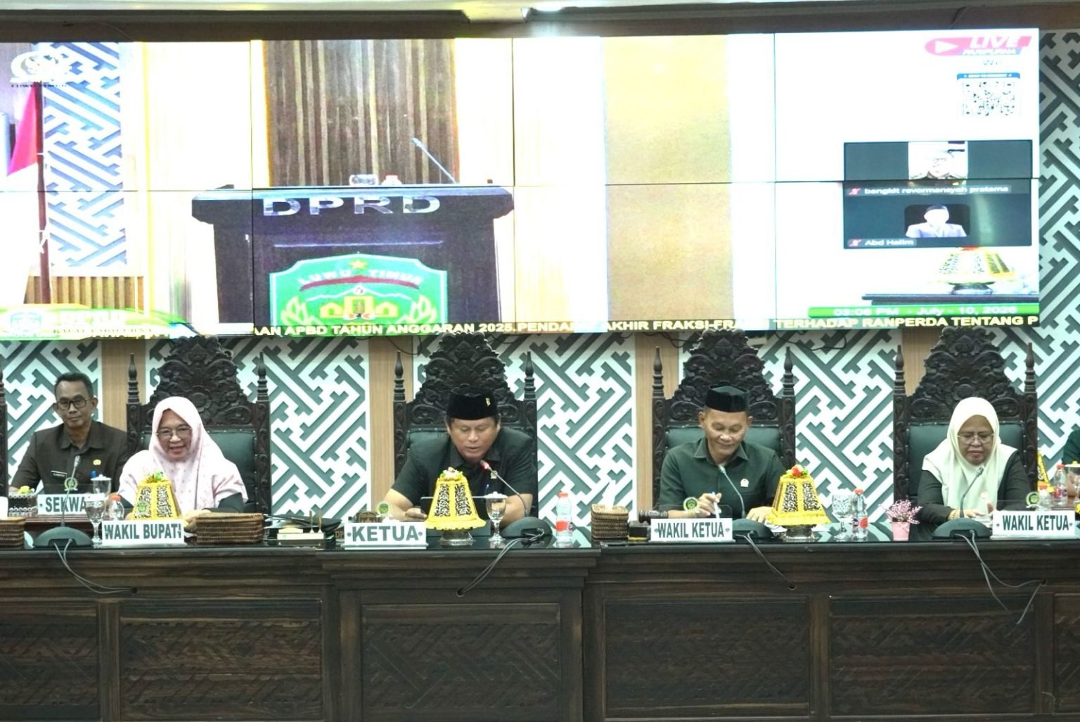 Wabup Puspawati Hadiri Paripurna, DPRD