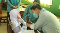 Peduli Kesehatan Anak, TP PKK Lutim Gelar Pemeriksaan Gratis di SD 233 Balantang
